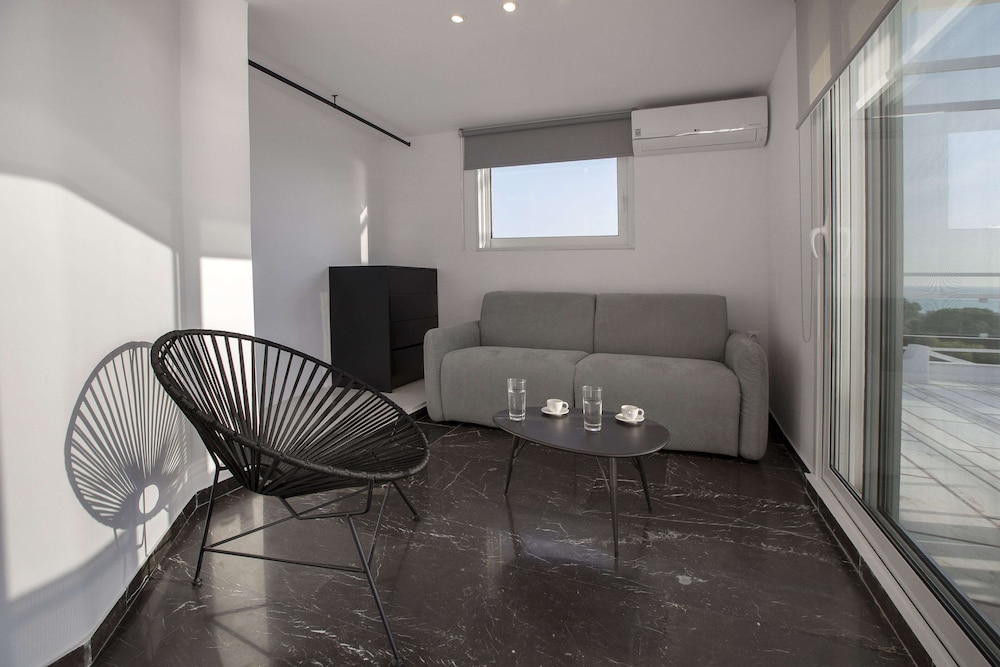 Luxury penthouse with stunning riviera view by GHH