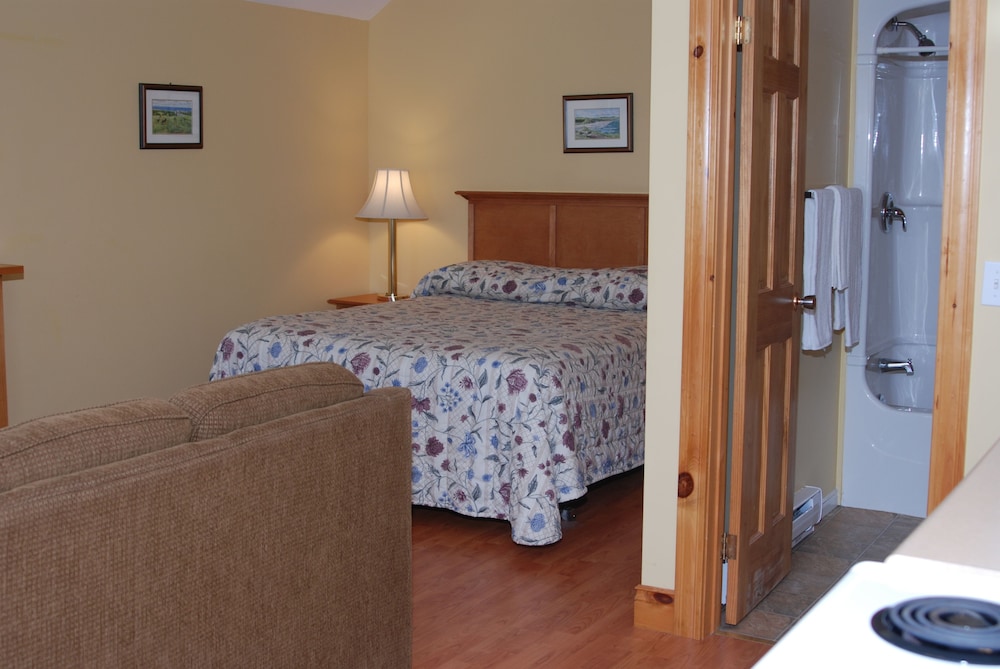 Shining Waters Cottages