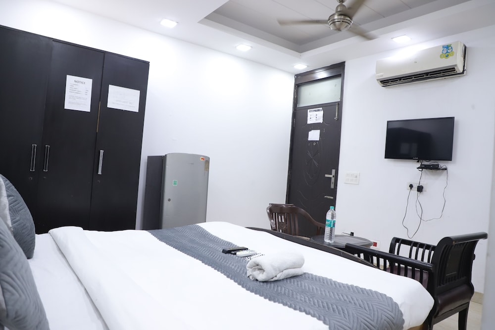 Mauryan Elite Hotel Lajpat Nager