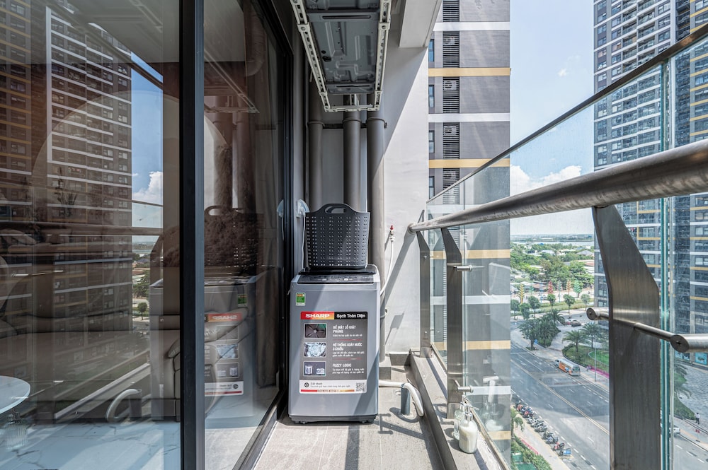 LA Nest 1BR River View Near Vincom