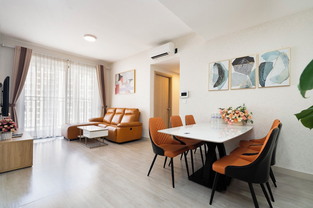 Annie Apartment - Rivergate Resident