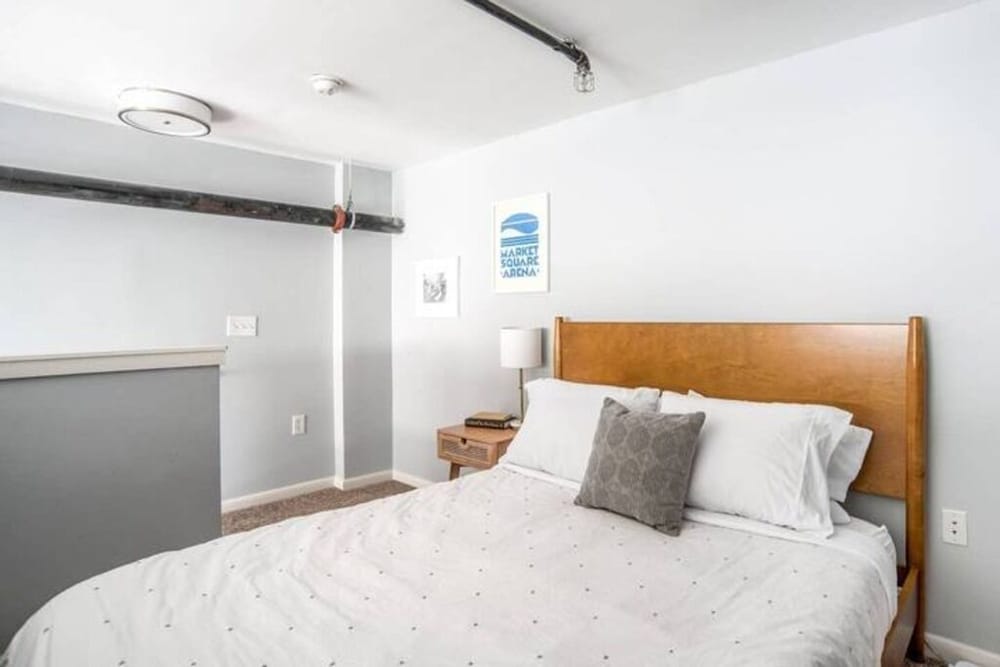 CozySuites TWO Bold Apts Monument Cir. view 4