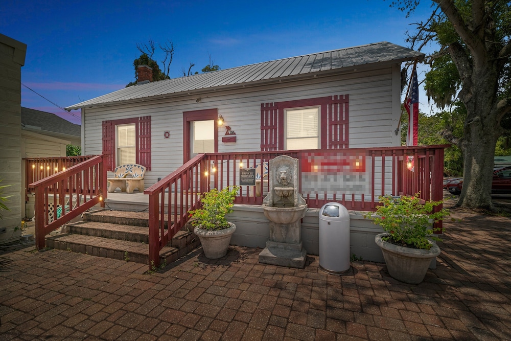 Historic St Augustine Getaway Near Downtown 2 Bedroom Cottage