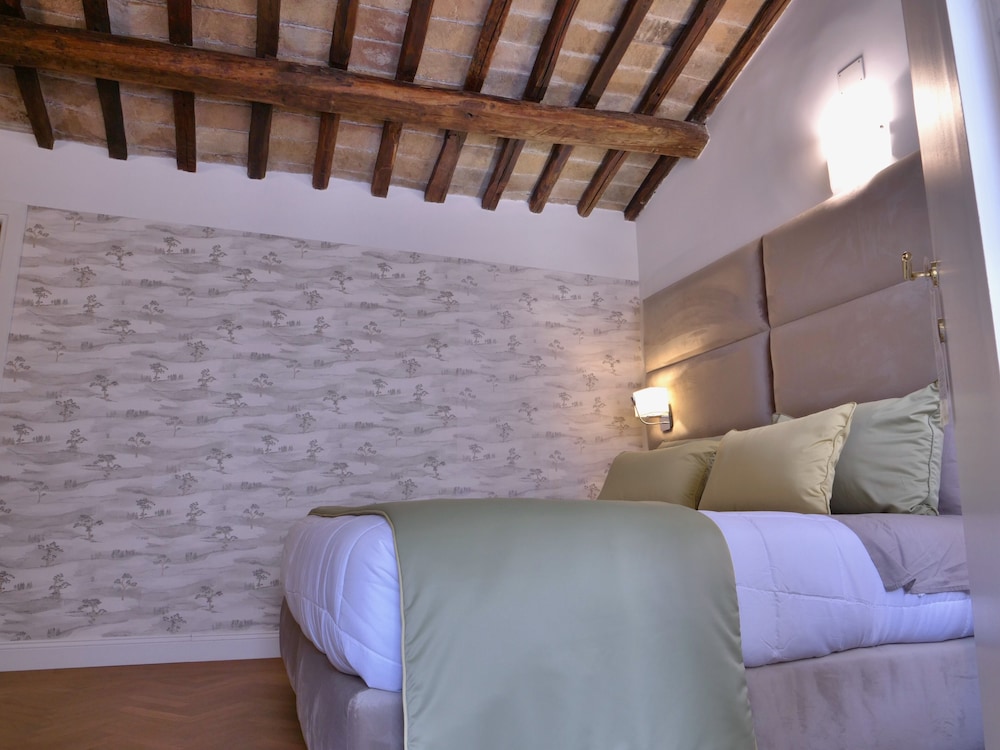 HELMIRAGE SUITE VIA DEL CORSO