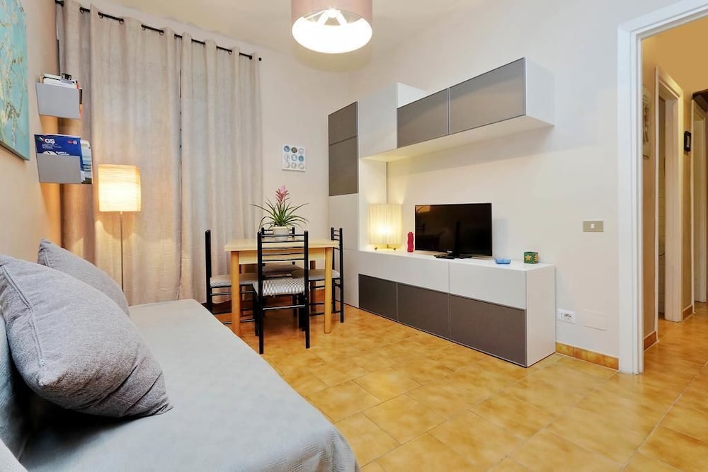 Aldos Place