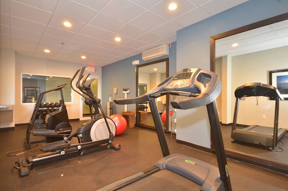 Farmington Vacations - Holiday Inn Express Suites Farmington, an IHG Hotel - Property Image 5