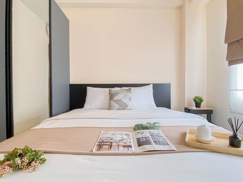 Standard 2Br At Podomoro Golf View Apartment