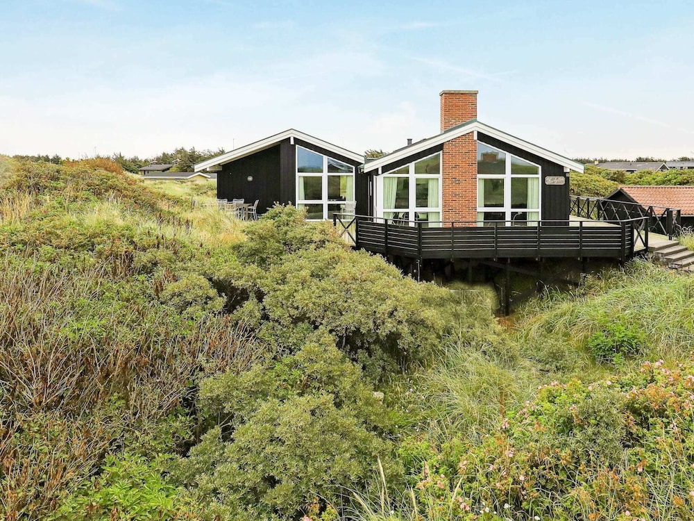 10 Person Holiday Home in Lokken-by Traum