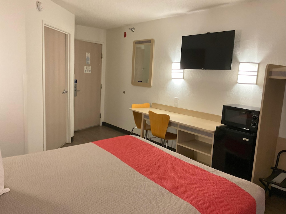 Motel 6 Jackson Airport, Pearl