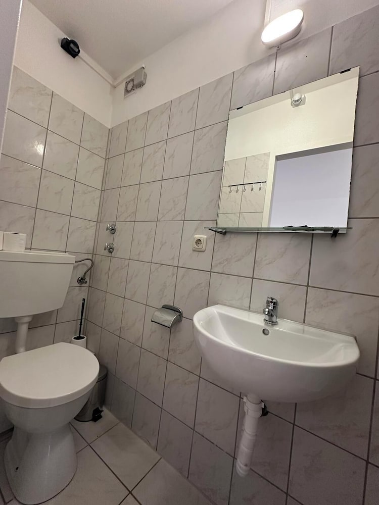 2-Rent Group Hostel Apartments HAN53