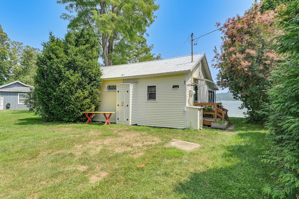 Dock & Rowboat: 'beechnut Bungalow' on Keuka Lake