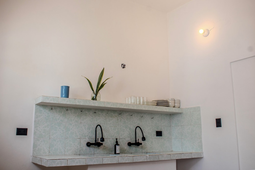 Hostal 66