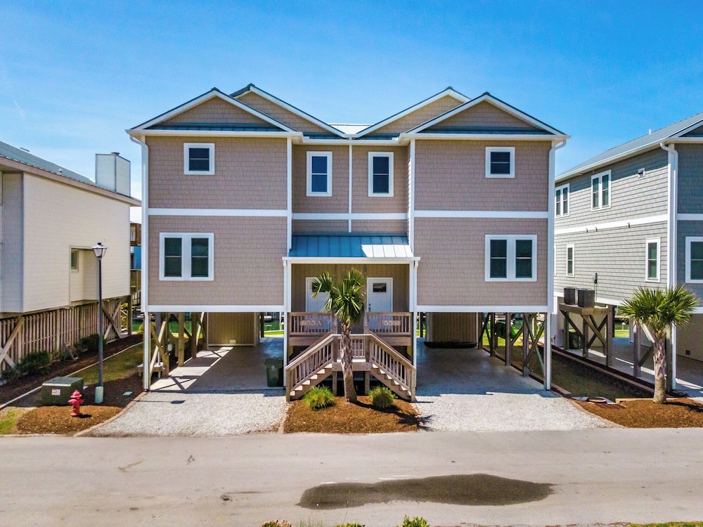 Queens Grant by Topsail Realty