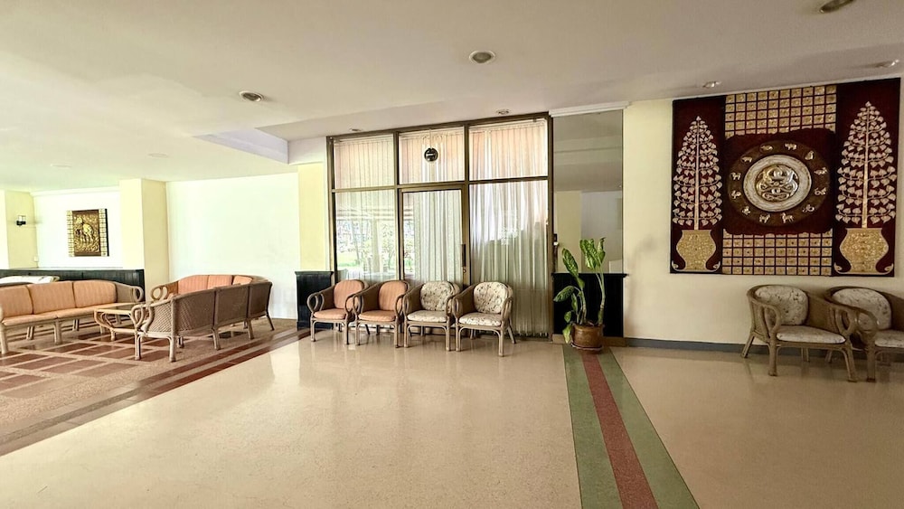 Palace - Spacious 1 Bedroom Condo With Shared Pool