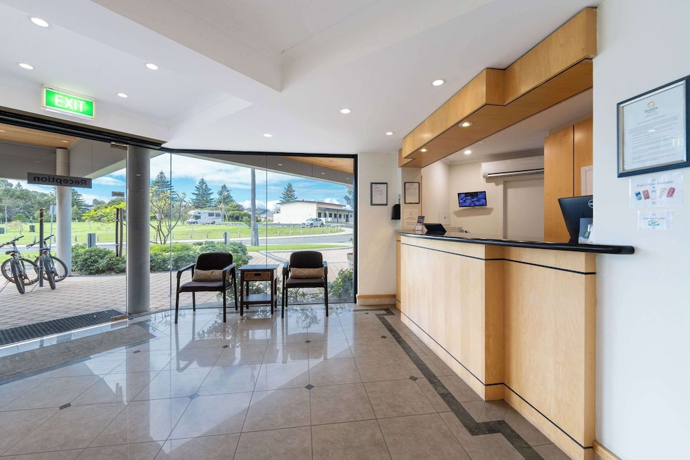 Obsidian 7 Deluxe 5000 sq ft House, Private Jacuzzi and Movie Theater, Close to Eagle by RedAwning view 2