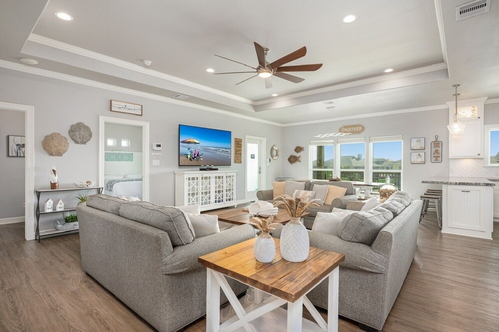 Sunkissed Castle 4 Bedroom Home