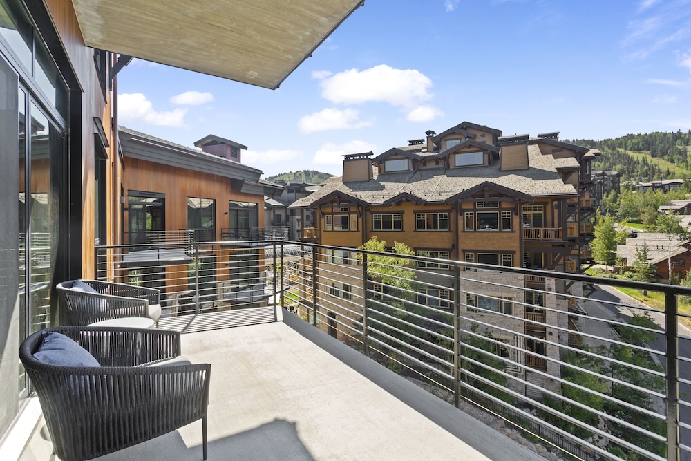 One Empire Pass Lodge at Deer Valley Resort - Three Bedroom Residence #504 3 Condo