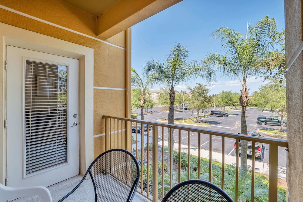 Luxurious 3BD Home Close to Convention Center and Themed Parks! #3vc209
