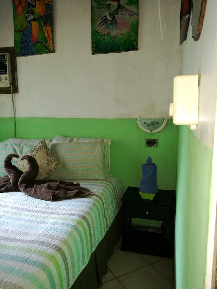 Manuela Ntonio Comfort Casa Macow 2 is one rom in Rural House view 3