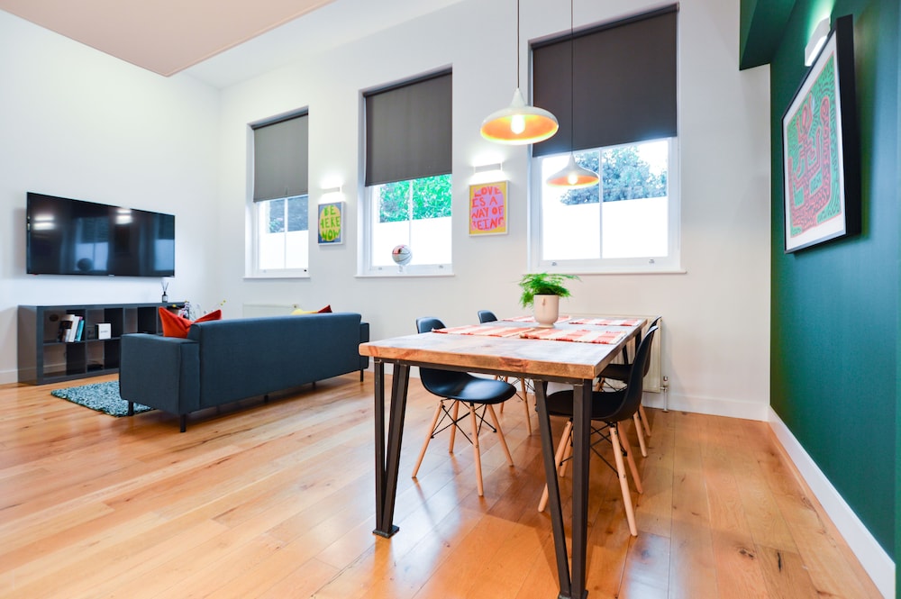 Spacious West Hampstead Apartment by Concept Apartments