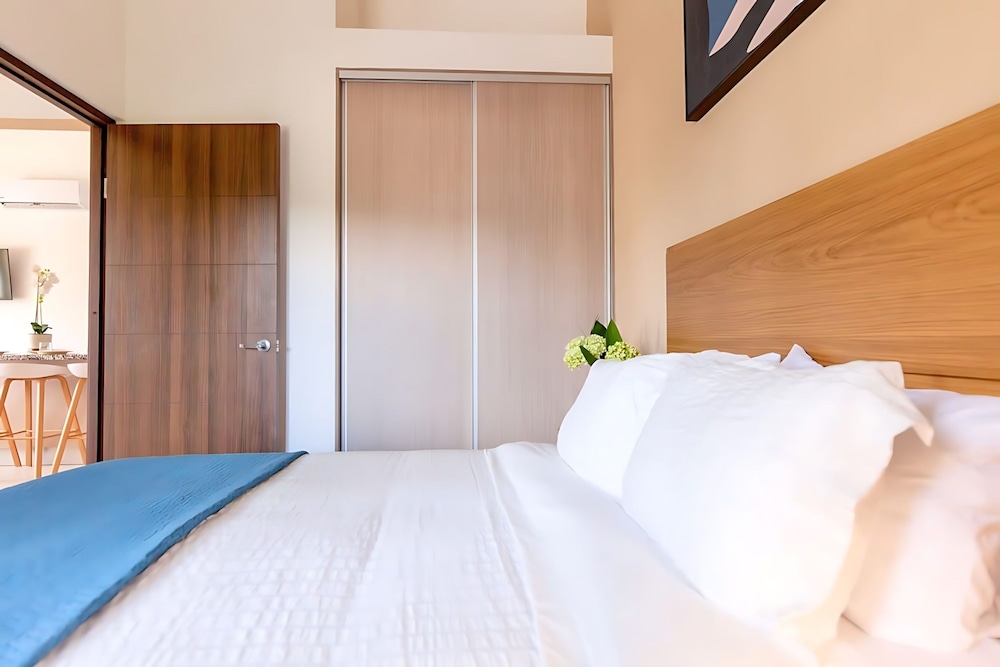 Upstay - Modern Jaco Beach Apartment With Pool