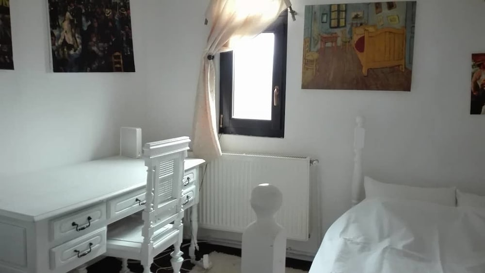 Lili's House