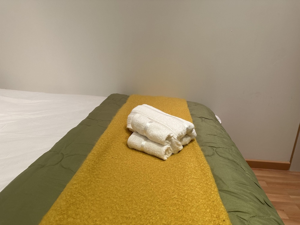 Chic Citispace -1-bed Apartment,leeds City-wifi view 4