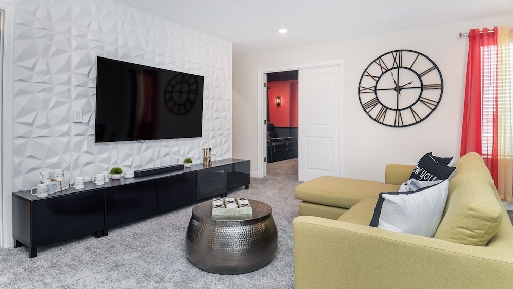 Championsgate Resort 8 Bedroom Home with Game Room+Pool 8 Home