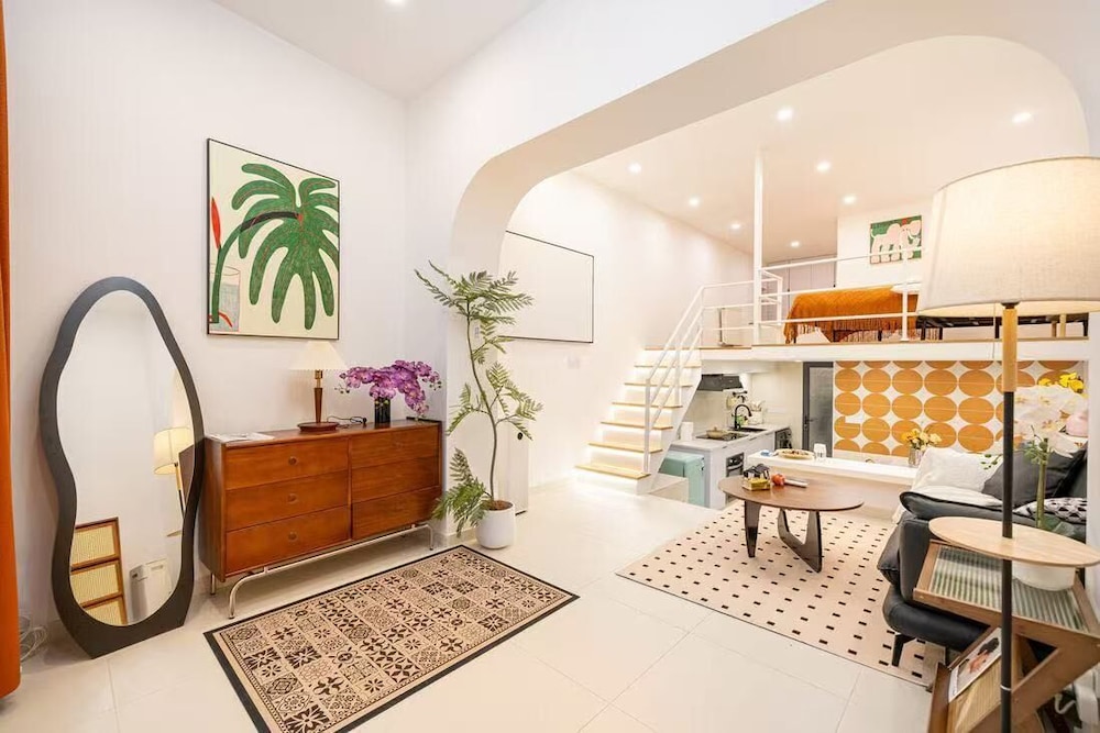 Shanghai Hills& ZINN City Loft
