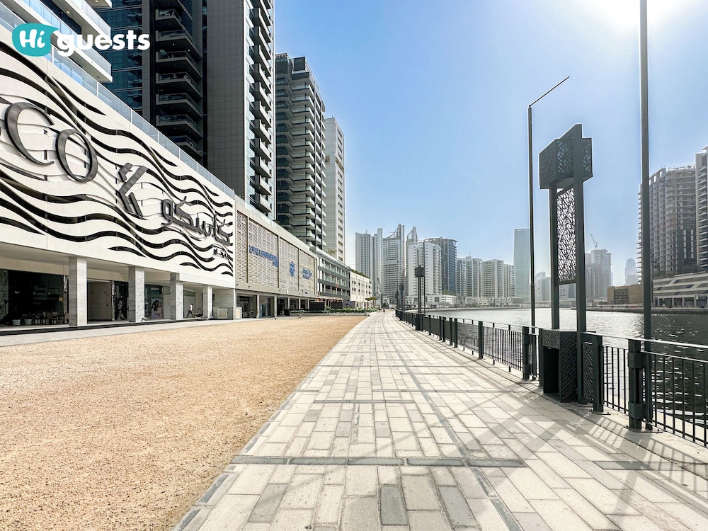 HiGuests - Waves Tower by KASCO