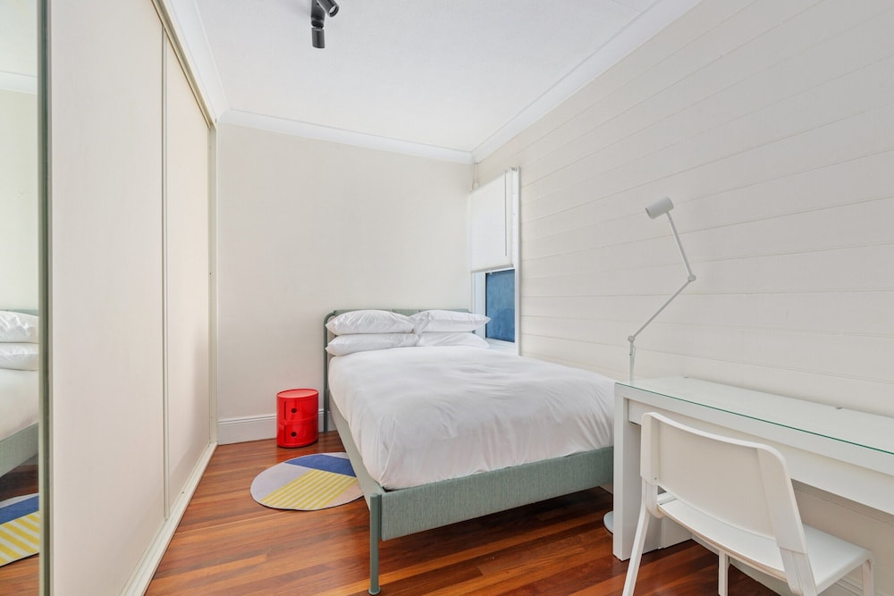 Stylish 2-bed Cottage in Trendy Erskineville