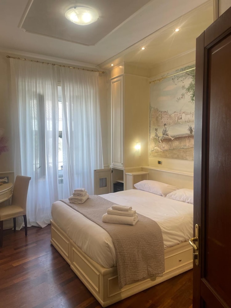 Dama Opera Elegantia Rooms