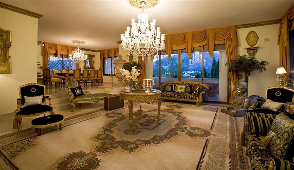 lounge