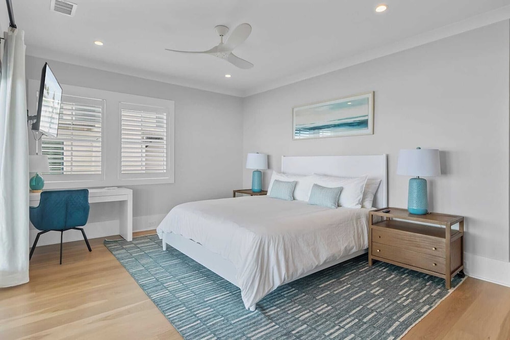 712 Ocean Blvd by Avantstay New Construction w/ Pool, Game Zone, Private Beach Access, and Oceanfront Views