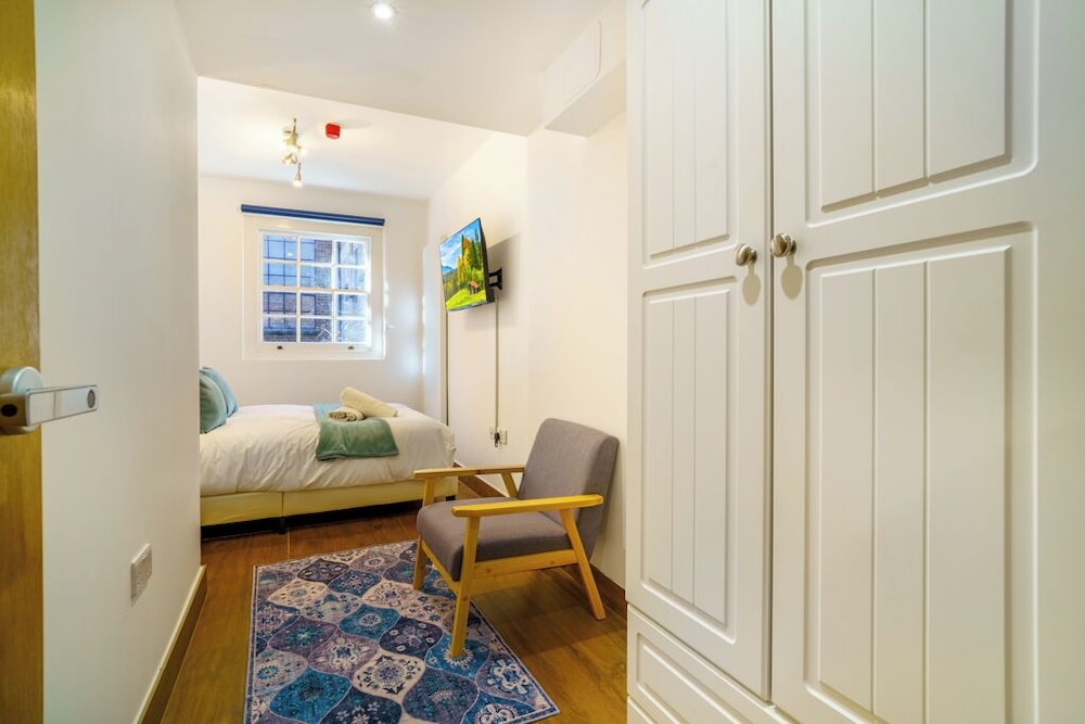 Angel x Kings Cross Rooms