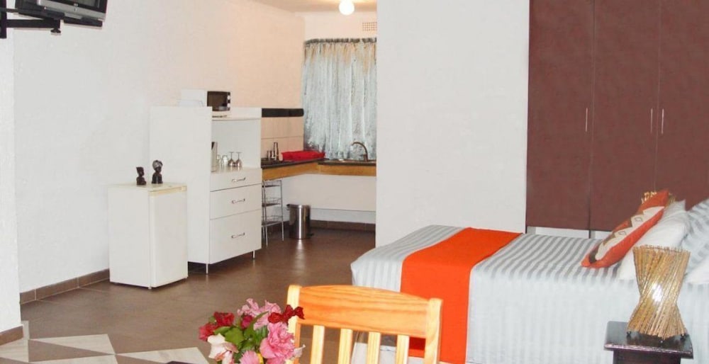 Esther's Lodge