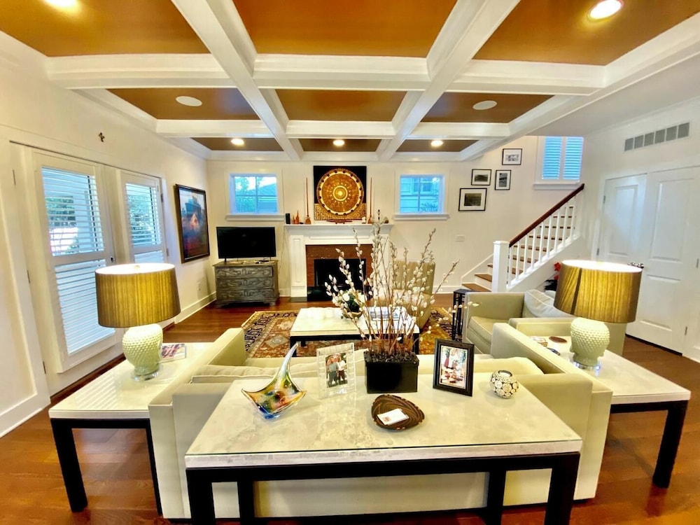 Bayard Avenue 404