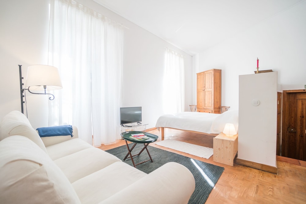 Traditional Studio Apartment