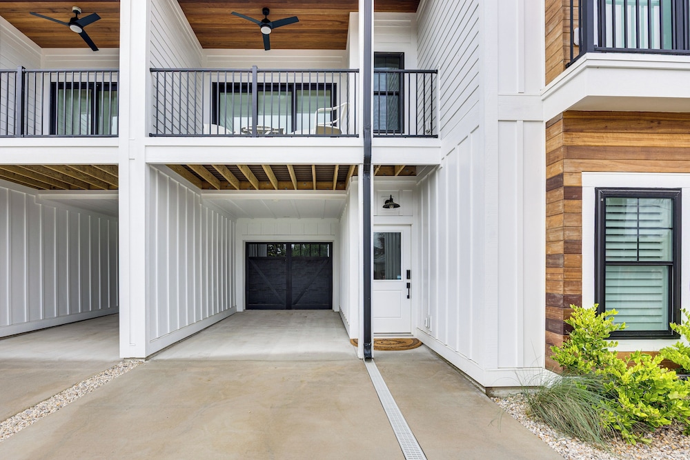 Walk to the Waves: Coastal Kure Beach Retreat