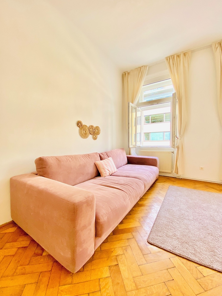 Cozy 2BR Apartment Near Westbahnhof