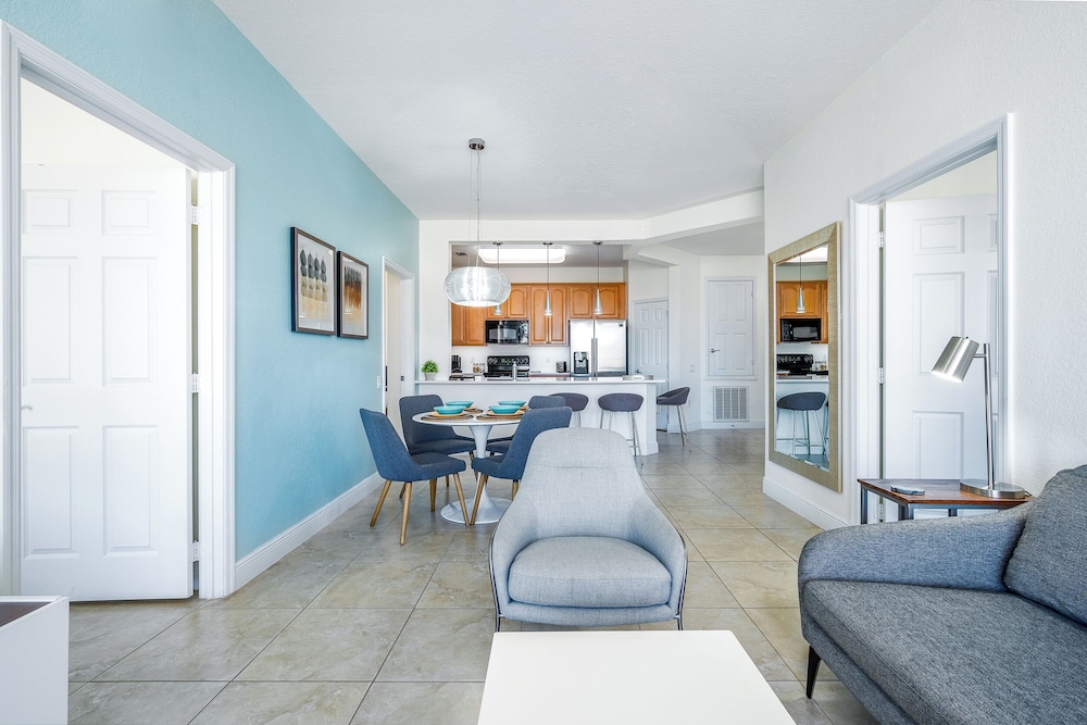 4862 Cayview Avenue #408