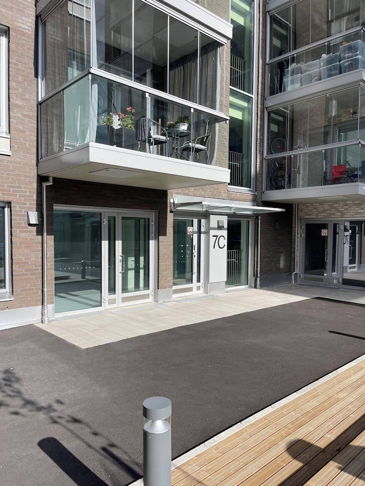 Room-cozy 3 Bedroom Apartment in Heart o