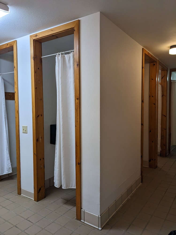Gunflint Lodge & Outfitters