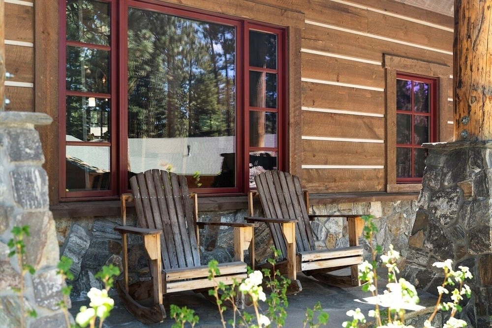 Cyh1012 - Hidden Cedar 5 Bedroom Home