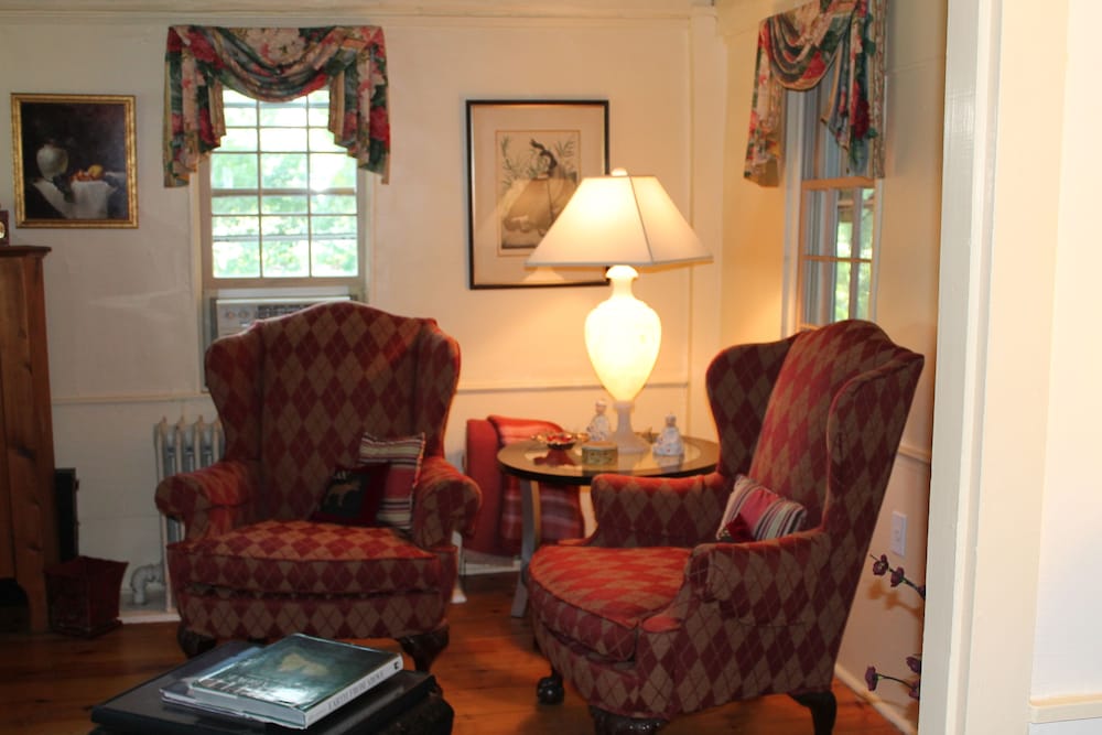 The 1720 House