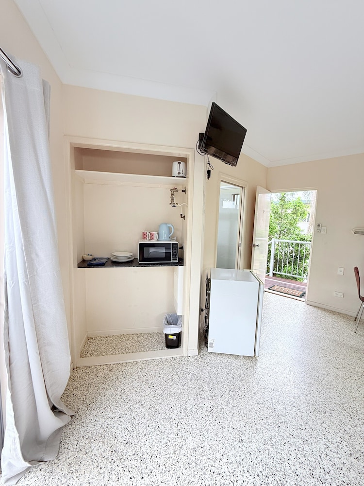 Emu Park Beach Resort