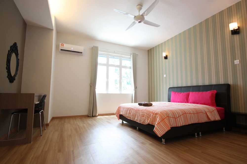 Shamrock Beach Villas 9 photo 5