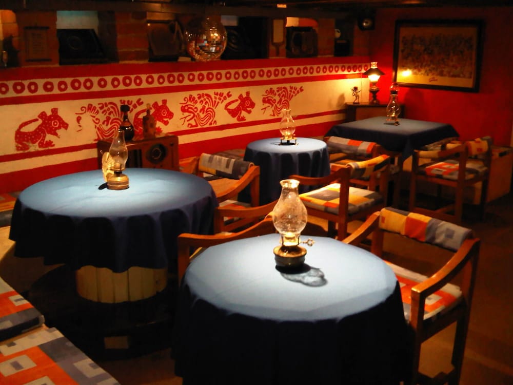 dining