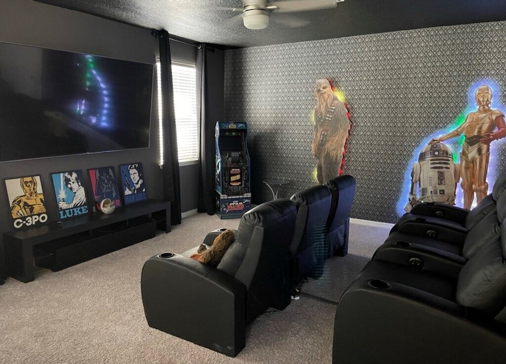 Jodie's Luxury Solara Home