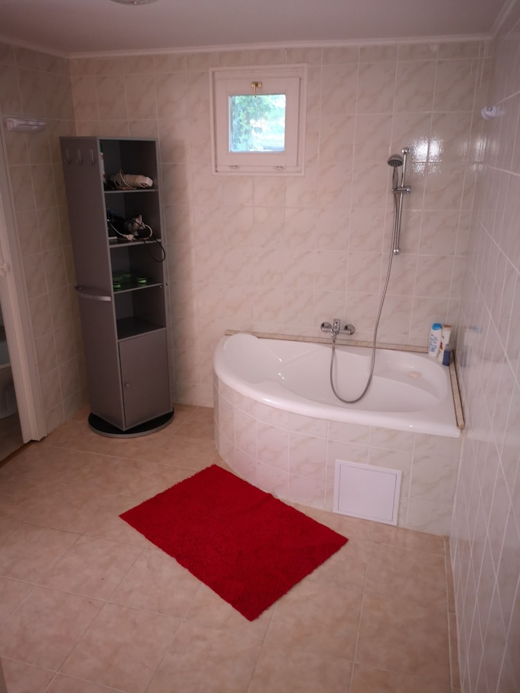 Vadásztanya Apartmanok